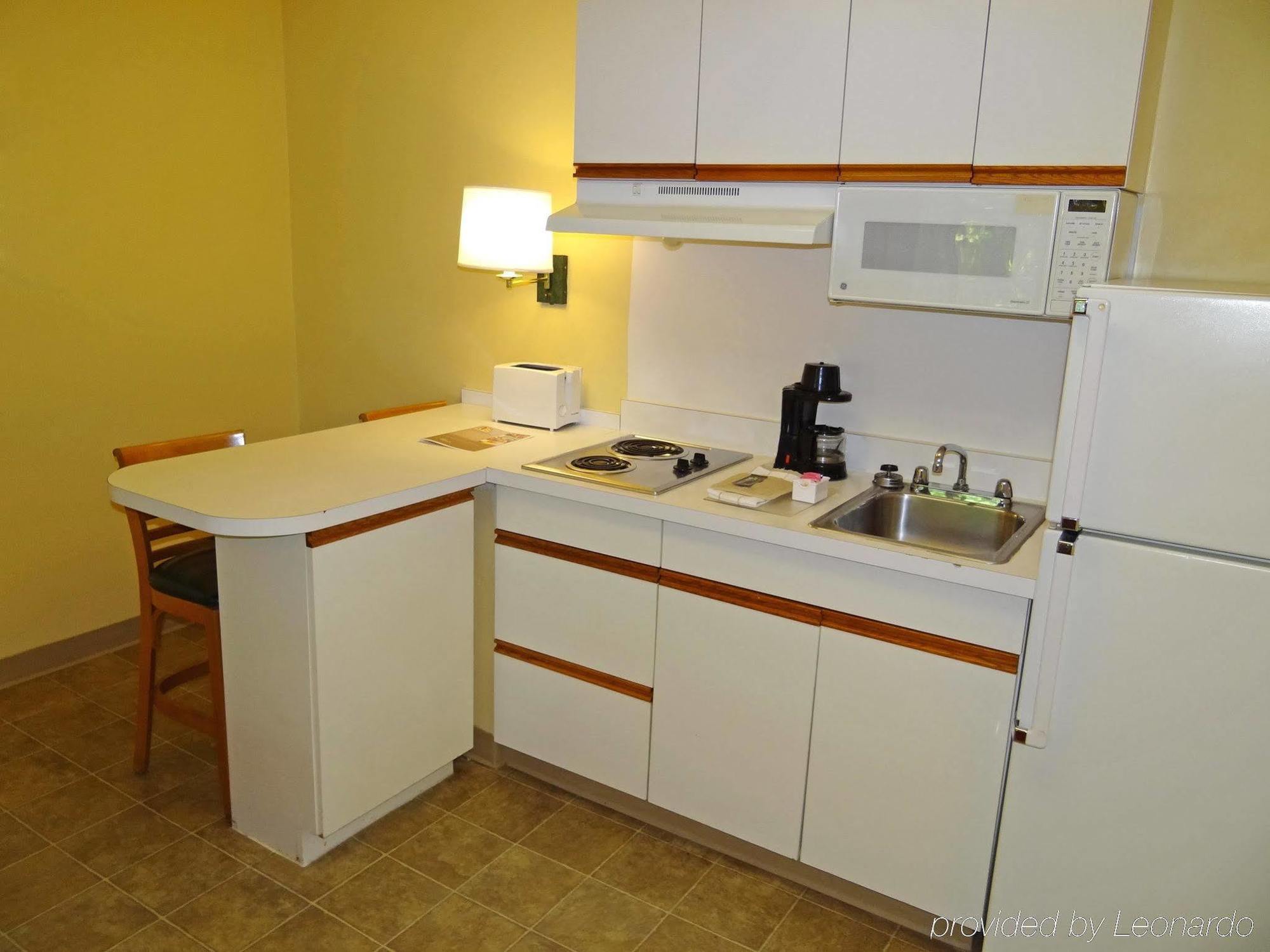 Extended Stay America Select Suites - Durham - University - Ivy Creek Blvd Zewnętrze zdjęcie